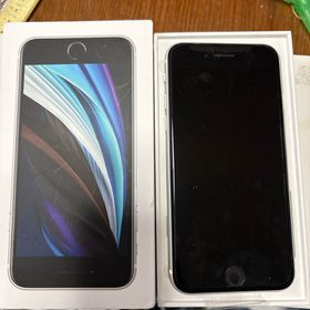 アイフォーン(iPhone)の未使用 iPhoneSE 第二世代 64G ホワイト docomo(スマートフォン本体)