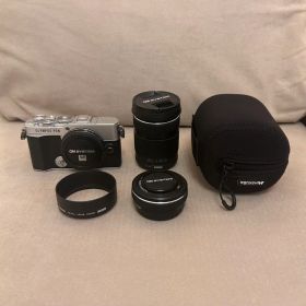 【新品同様】【保証書付】OLYMPUS PEN E-P7 ダブルレンズキット