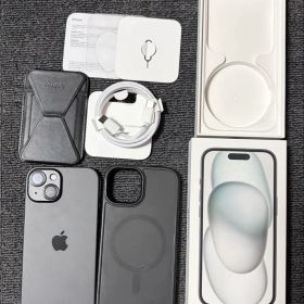 【美品/おまけ付き】iPhone 15 128GB ブラック 無印 付属品完備