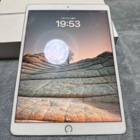 iPad Air 10.5 (2019年、第3世代) 新品 18,600円 中古 15,000円