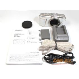 美品 オリンパス PEN E-PL10 ホワイトボディ