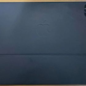 Apple Smart Keyboard Folio