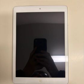 Apple iPad Air（初代）本体 シルバー ※ジャンク品