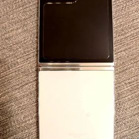 Samsung Galaxy Z Flip5ミント 256GB SIMフリー