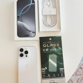iPhone16 Pro 256GB ホワイトチタニウム SIMフリー