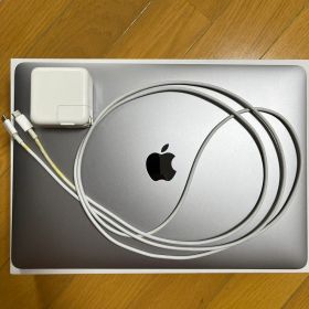 MacBook Air13インチM1 8GBメモリ256GB SSD