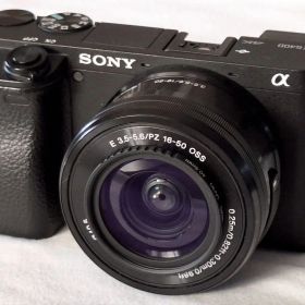 SONY α6400 ミラーレス一眼 カメラ E 16-50mm ズームレンズ