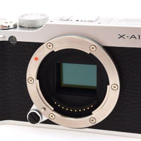 ■極上品■ FUJIFILM X-A1 ボディ シルバー