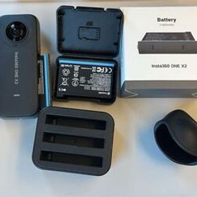Insta360 ONE X2 360度 アクションカメラ/5.7K/手ブレ補正機能/本体・バッテリー3本・充電器・シリコンキャップ
