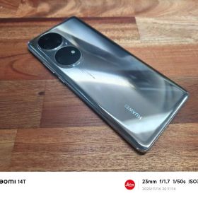 Huawei P50pro 8/128 背面交換済み