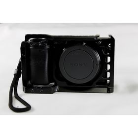 ソニー(SONY)のSony ソニー ミラーレス一眼 α6300 ボディ ゲージ付 写真・動画撮影(ミラーレス一眼)