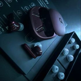 Soundcore Liberty 4 ワインレッド