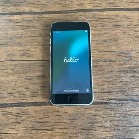 Apple iPhone SE ホワイト 本体 第２世代