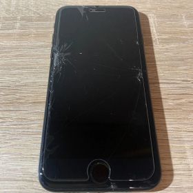 6479 iPhone SE 第二世代 ブラック