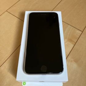 (値下げ済み)美品iPhoneSE(第3世代)64GB