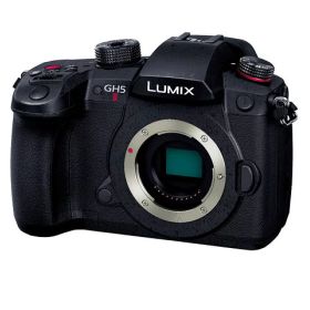 デジタルカメラ パナソニック パナソニック LUMIX Gシリーズ 5G対応端末と連携 無線ライブ配信が可能 フルサイズミラーレス一眼カメラ デジタル一眼カメラ ボディのみ DC-GH5M2
