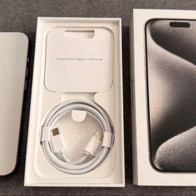 iPhone 15 Pro 256GB ホワイトSIMフリー 【バッテリー良好】