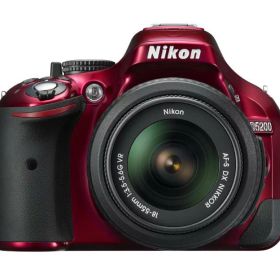 【中古】Nikon デジタル一眼レフカメラ D5200 レンズキット AF-S DX NIKKOR 18-55mm f/3.5-5.6G VR付属 レッド D5200LKRD