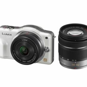 【中古】【非常に良い】パナソニック ミラーレス一眼カメラ LUMIX GF3 ダブルズームキット シェルホワイト DMC-GF3W-W