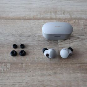 ★美品 SONY WF-1000XM4 高音質ノイキャンイヤホン 新品イヤピ付