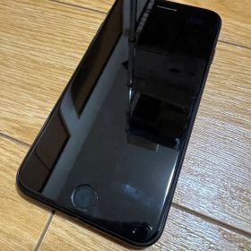 【ジャンク】iPhone SE2 64GB ブラック ホームボタン不良