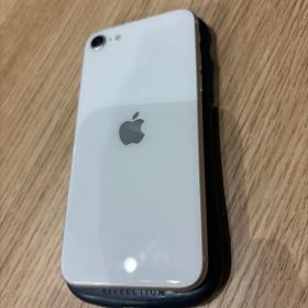 【美品】iPhone SE 第3世代 128 GB スターライトSIMフリー