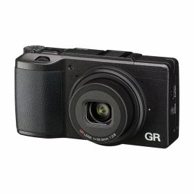 【中古】【非常に良い】RICOH デジタルカメラ GRII APS-CサイズCMOSセンサー ローパスフィルタレス 175840