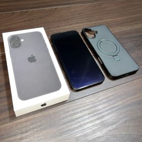 【電池97％】【美品】iPhone 16 Plus 256GB SIMフリー