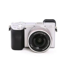 【中古】 (ソニー) SONY α6400 ILCE-6400L パワーズームレンズキット シルバー【中古カメラ デジタル一眼】 ランク：B
