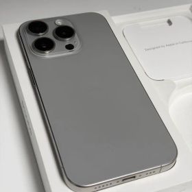 【送料込み】 iPhone15 Pro 256GB 美品