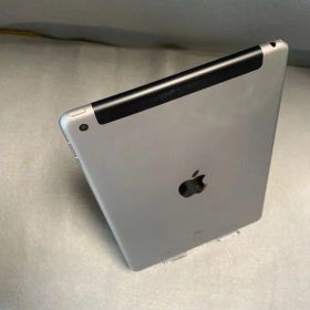 美品 iPad 第6世代 32GB WiFi版 スペースグレー色