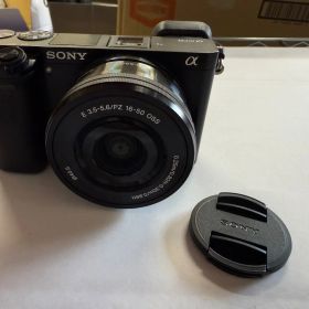 SONY α6000 ILCE-6000 E3.5-5.6/PZ 16-50 OSS SELP1650 ミラーレス一眼 デジタルカメラ ソニー 動作未確認