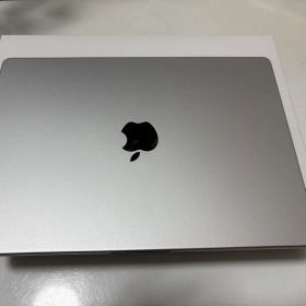 【極美品】MacBook Pro M2チップ 2024 1T SSD