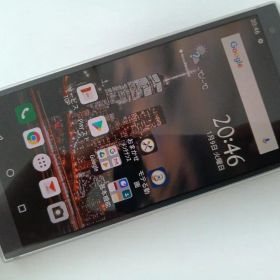 ☆ au URBANO V04 KYV45 プラチナシルバー ＃2