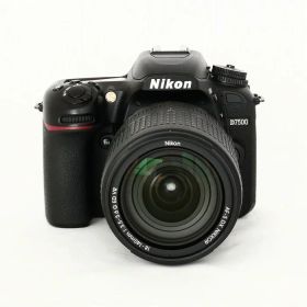 【中古】 (ニコン) Nikon D7500 18-140VR レンズキツト【中古カメラ デジタル一眼】 ランク：B