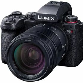 パナソニック(Panasonic)フルサイズミラーレス一眼カメラ望遠撮影マクロ撮影まで幅広いシーンに対応S5M2HブラックDC-S5M2H