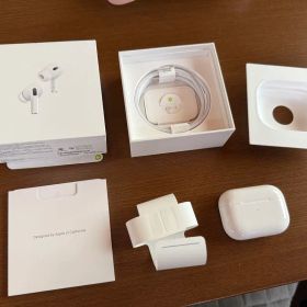 Apple AirPods pro2 本体のみ 。8/24日購入イヤホン以外付属