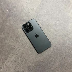 Apple iPhone 15 Pro スペースブラック