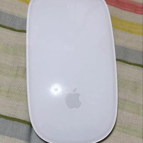 Magic Mouse（USB-C）- ホワイト（Multi-Touch対応）