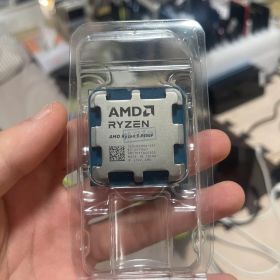 AMD Ryzen 5 8400F CPU 本体