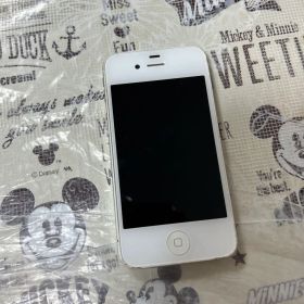 中々手に入らないApple iPhone 4S ホワイト お値下げ相談あり^_^