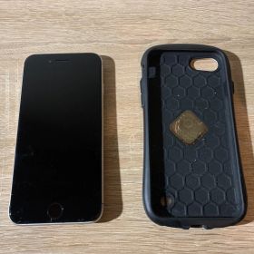 6595 iPhone SE 第三世代 64GB ホワイト
