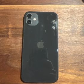 Apple iPhone 11 ブラック 本体