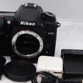 3528ショット！新品級 ★ Nikon D7500 ボディ ブラック デジタル一眼レフカメラ