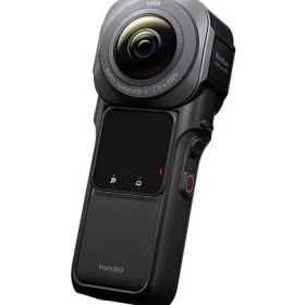 【中古】双眼鏡・望遠鏡・光学機器 Insta360 アクションカメラ ONE RS 1-inch 360 Edition [CINRSGP/D]