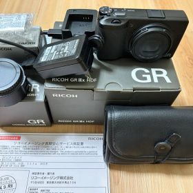 RICOH GR IIIx HDF本体と付属品