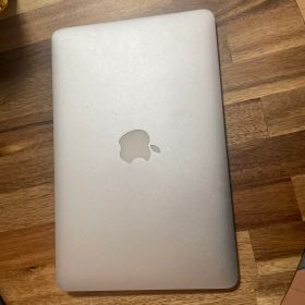 Apple MacBook Air 11インチ シルバー