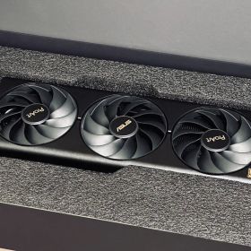 【ほぼ未使用】ASUS ProArt GeForce RTX 4060 OC
