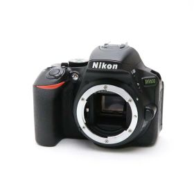 【中古】 《美品》 Nikon D5600 ボディ [ デジタルカメラ ]