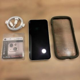 iPhone 13 ホワイト 本体 + 付属品